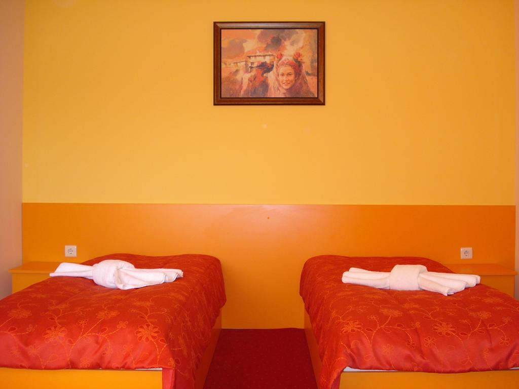 Hotel Tarnovo Veliko Tărnovo Rum bild